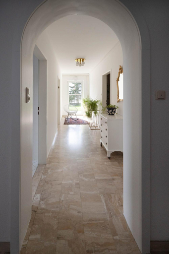 Others 3, Aparthome L.I.N.Z., Linz Land