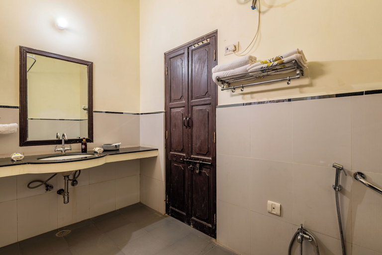Bathroom, Dhula Garh A Heritage Hotel, Jaipur
