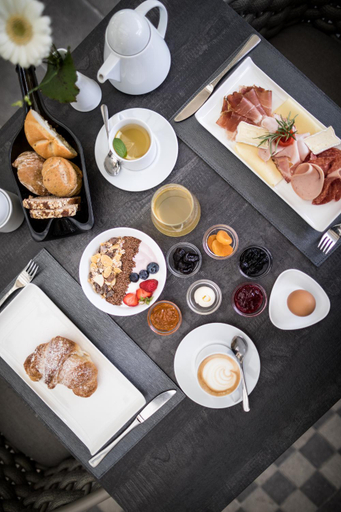 Food & Drinks 5, Hotel Landgasthof Weingut Seeperle, Bolzano