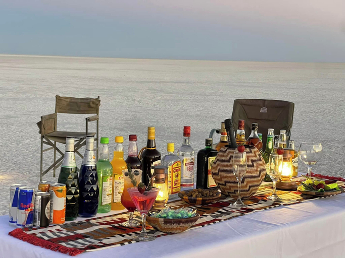 Food & Drinks 5, Phudzi Resort T/A Makgadikgadi Adventures, Tutume