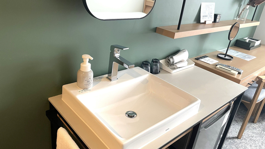Bathroom 5