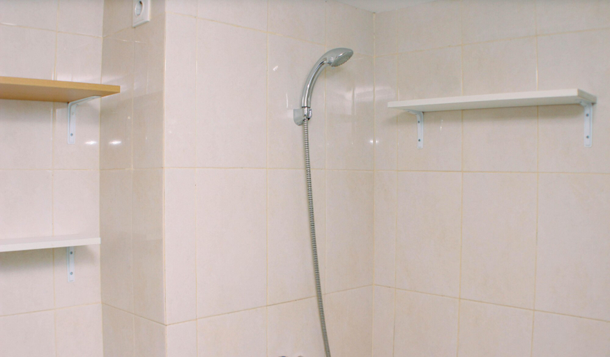 Bathroom 5, Stunning Studio Apartment Springlake Summarecon Bekasi, Bekasi