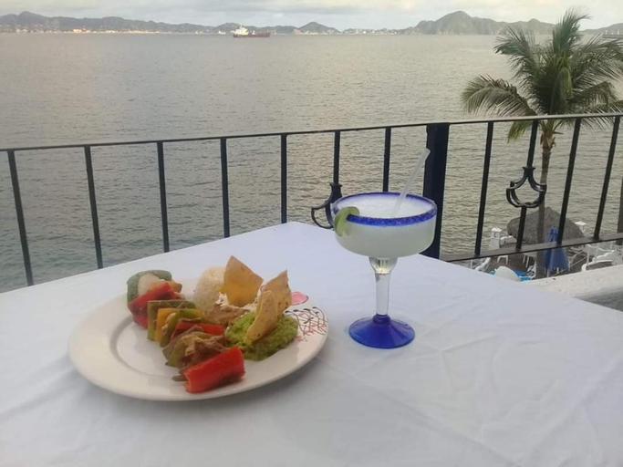 Food & Drinks