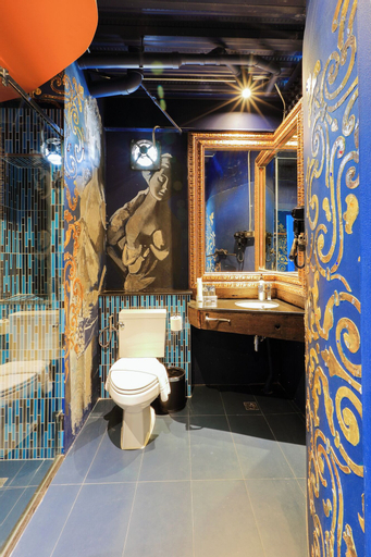 Bathroom 17