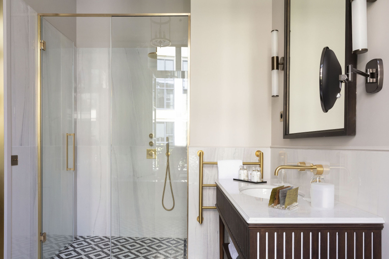 Bathroom 5, Les Jardins Du Faubourg Hotel & Spa by Shiseido, Paris