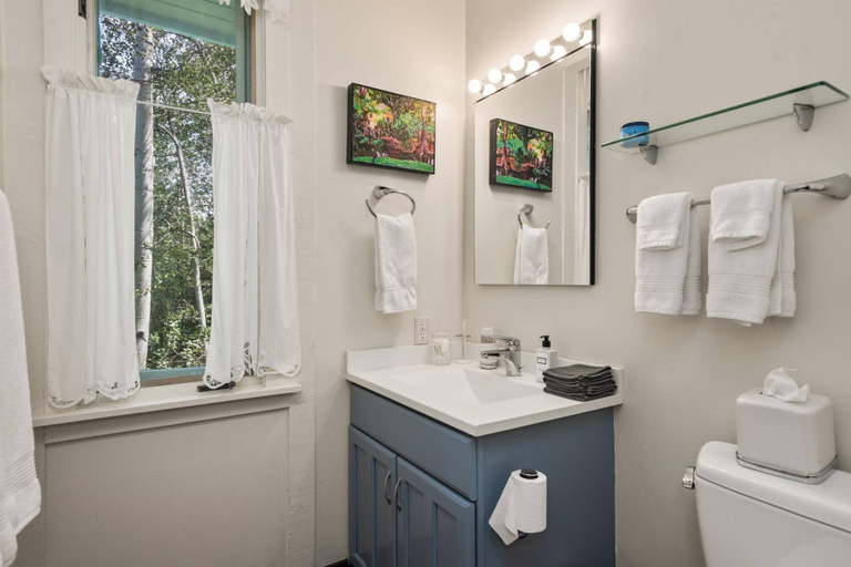 Bathroom 3, Glen Eagle Drive Home, Pitkin
