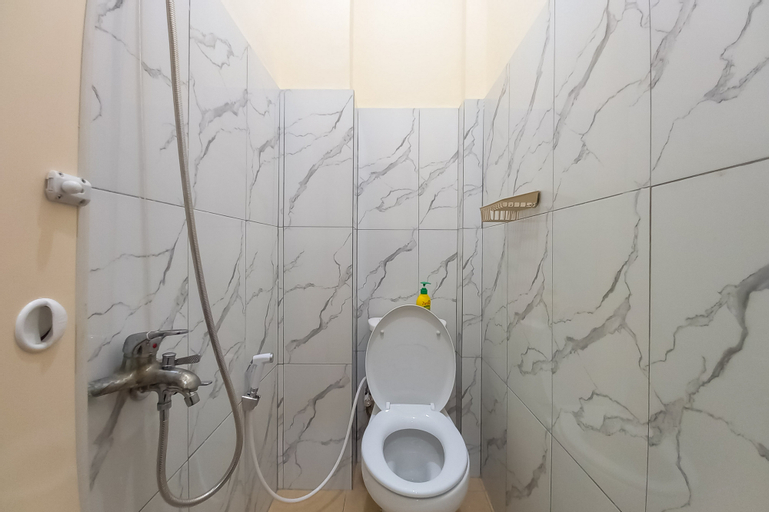 Bathroom 8