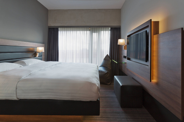 Bedroom 3, Moxy Amsterdam Houthavens, Amsterdam