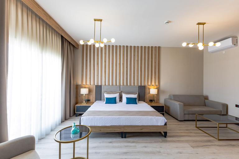 Bedroom 3, Paradisos Hotel