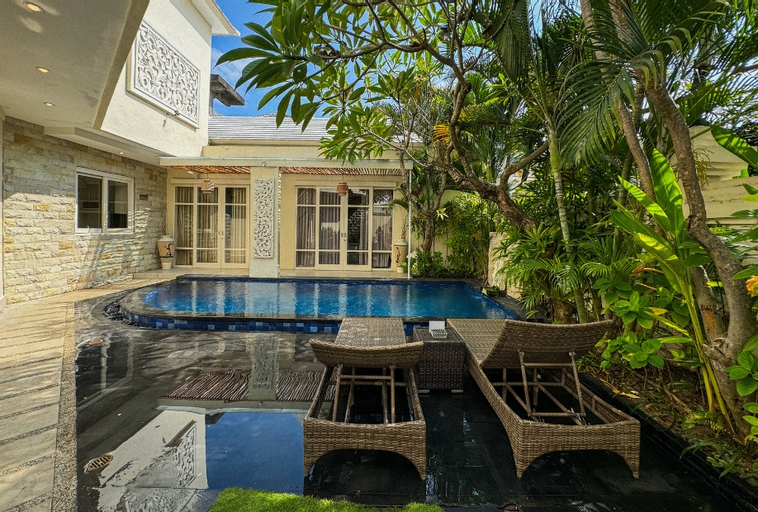 Swimming Pool 17