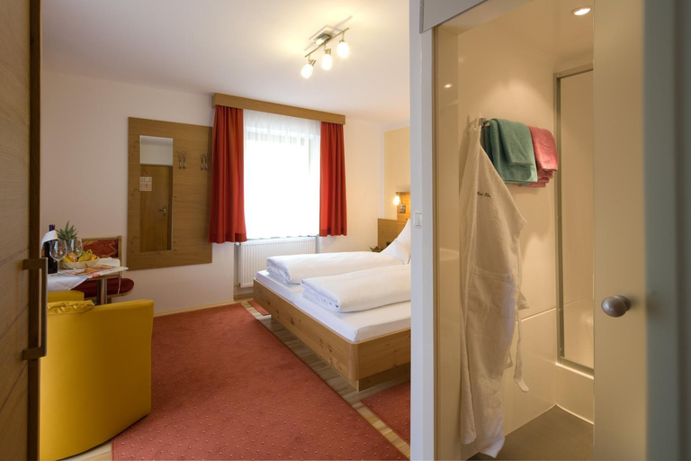 Bedroom 2, Hotel Zita, Innsbruck Land