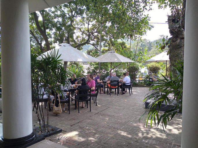 Food & Drinks 5, Heritage Ambepussa Hotel, Warakapola