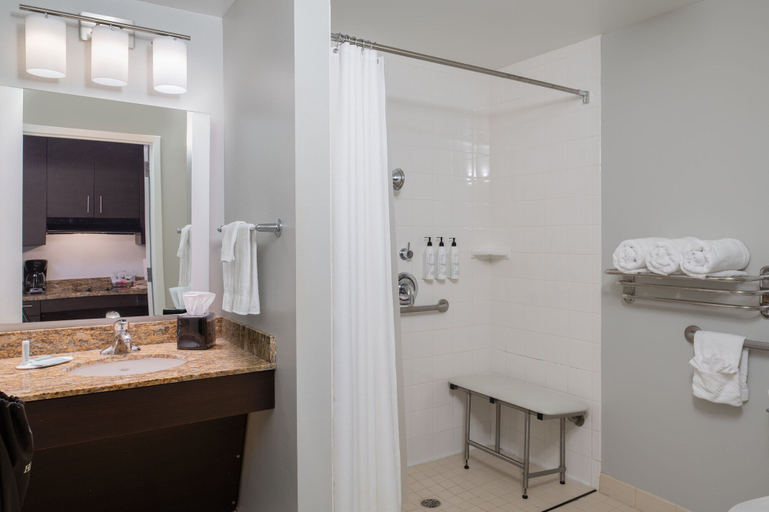 Bathroom 5, TownePlace Suites by Marriott Wareham Buzzards Bay, Plymouth