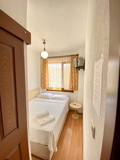 Bedroom 2, Uysal Pansiyon, Bozcaada