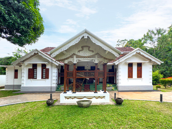 Others 3, Andiramada Walawwa, Rambukkana