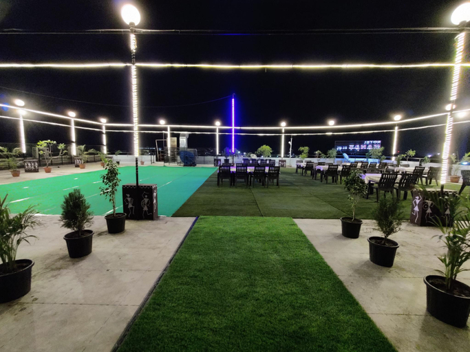 Others 5, Hotel Manas Plus, East Nimar