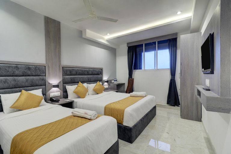 Others 5, Hotel Isra International, BKC, Mumbai City