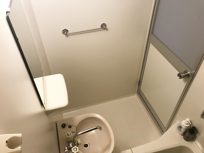Bathroom 19