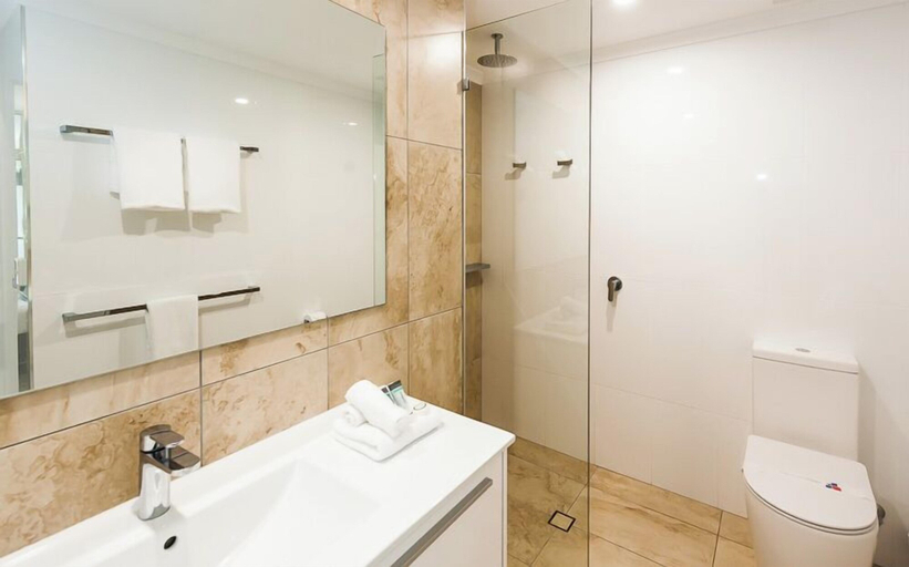 Bathroom 4, Oasis at Palm Cove, Cairns