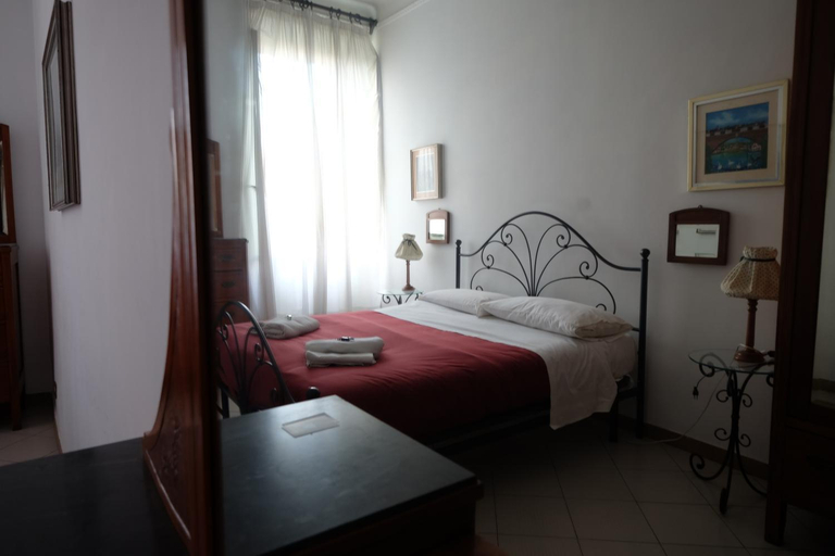 Bedroom 2, Interno 7, Roma