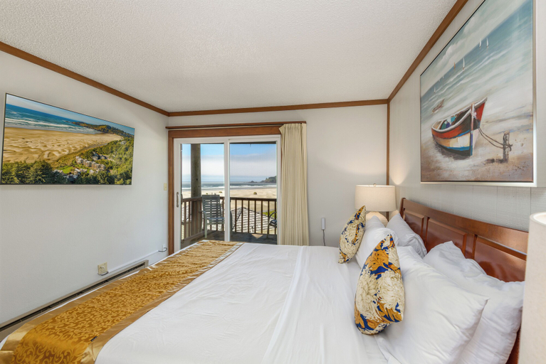 Bedroom 3, Little Creek Cove Beachfront Resort, Lincoln