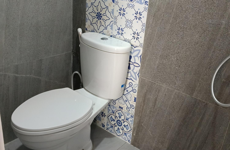 Bathroom 6