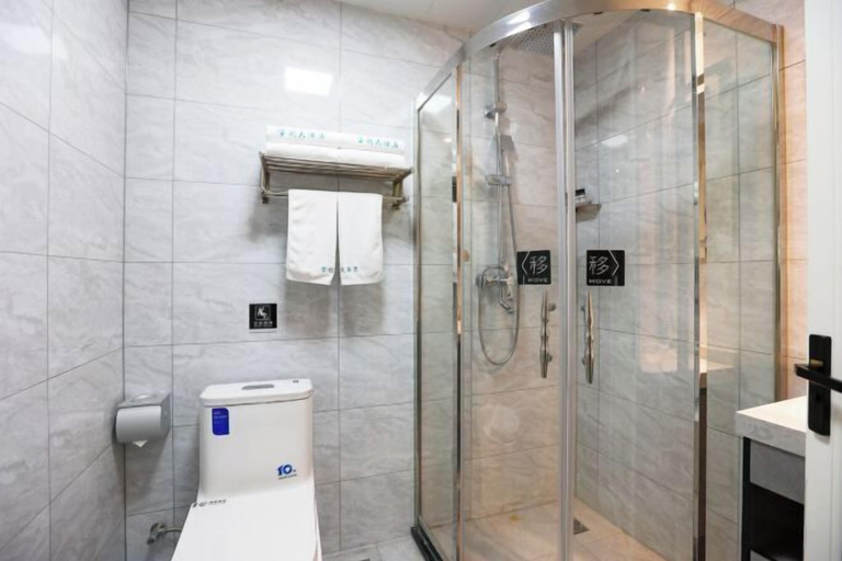 Bathroom, Changshu Baoli Hotel, Suzhou