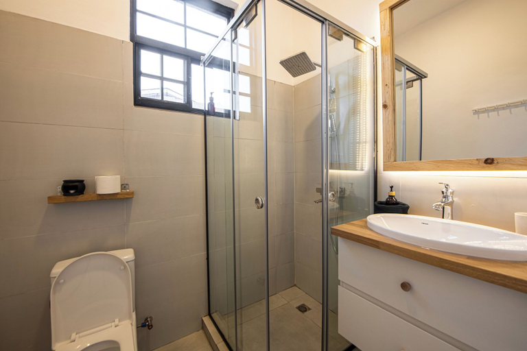 Bathroom 4, Sakwe Residence, Gasabo