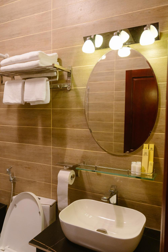 Bathroom 4, Ba Tam Vu Sua, District 1