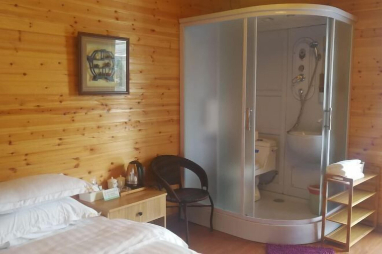 Bedroom 3, Qiqi Inn, Xinyang