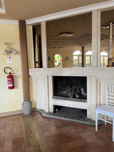Others 5, Hotel Quadrifoglio by Mancini, Roma