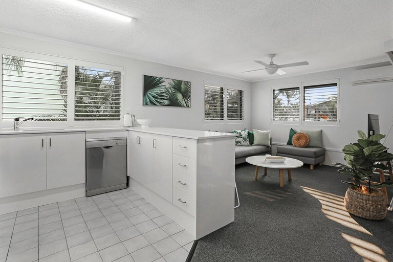 Bathroom 4, Riverside location, Noosa Sound, Noosa - Noosa-Noosaville