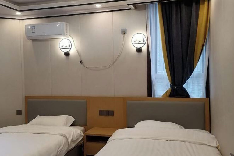 Bedroom 5, Pengyu Hotel, Chengdu