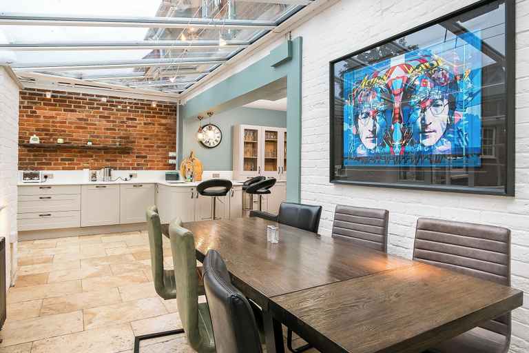 Food & Drinks, Lodge Farm - Stunning 3 BD with Garden, Oxfordshire