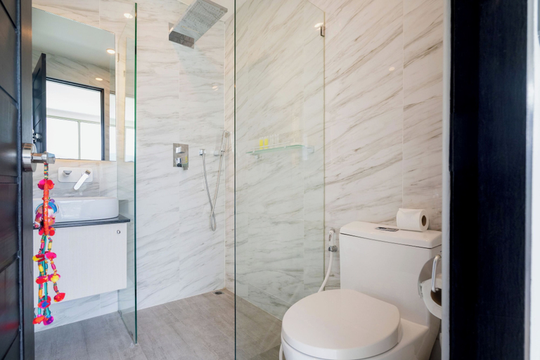 Bathroom 4, Sea View 2BR Apartment C73 in Oceana, Pulau Phuket
