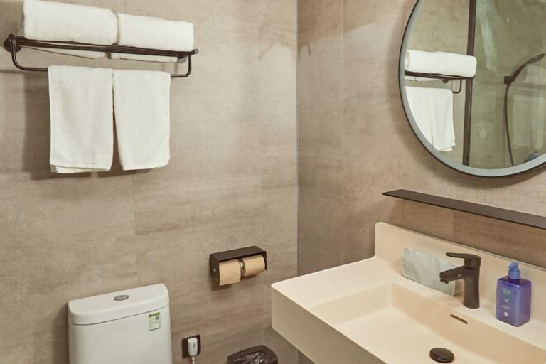 Bathroom 3, HanTing Hotel (Linshu), Linyi