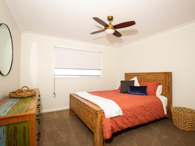 Bedroom 2, Pagoda at Culburra I Pet Friendly I Newly Renovated, Shoalhaven - Pt B