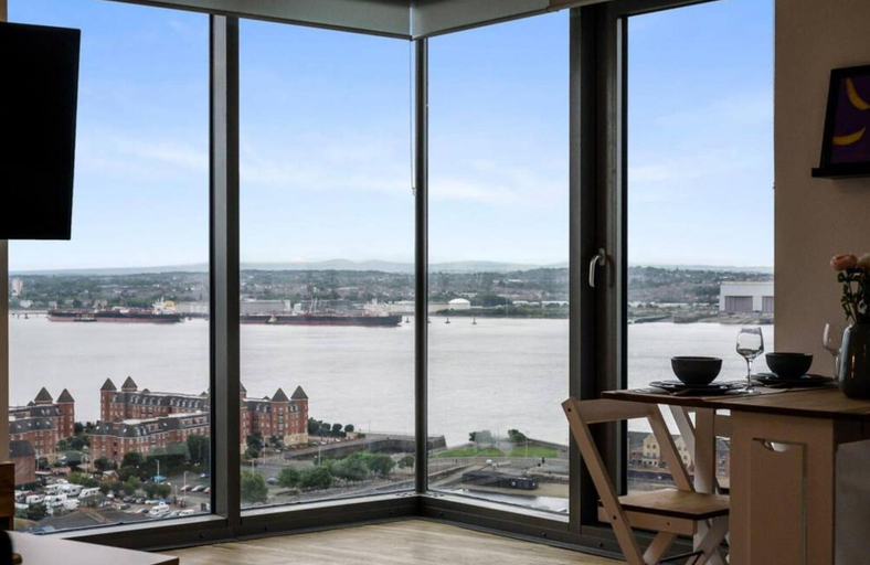 Room 4, Host Apartments Kings Dock View Baltic Living, Sefton