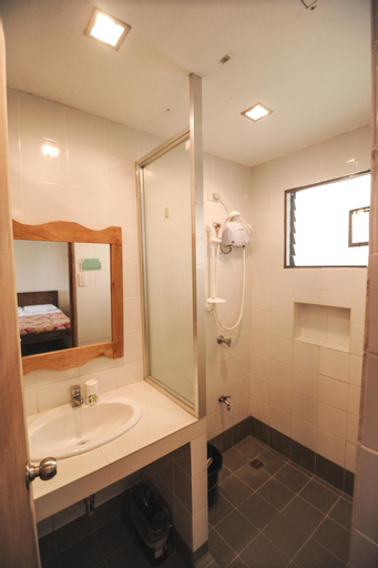 Bathroom 3