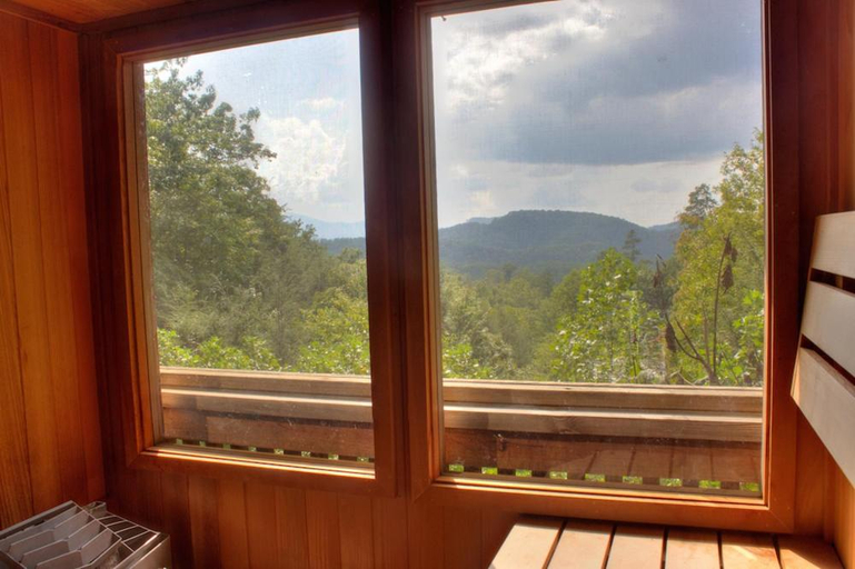 Others 4, Mountain Dreams, Sevier