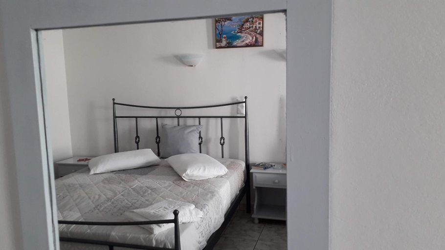 Bedroom 2, Akrogiali Agios Prokopios, South Aegean