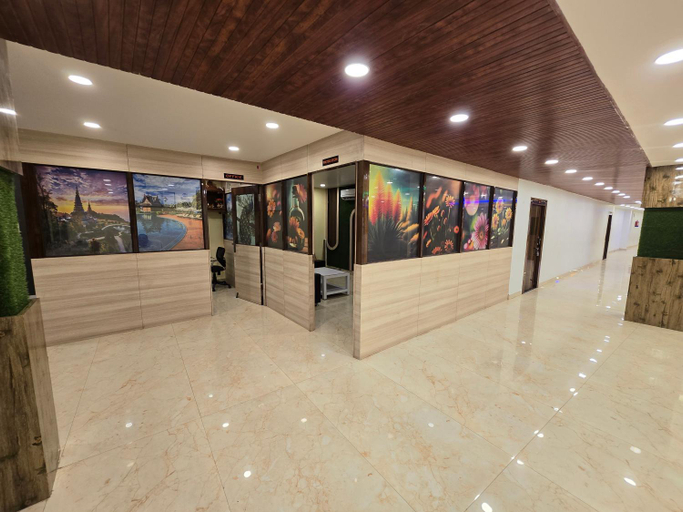 Public Area 2, SAROJINI GARDEN HOTEL & RESTAURANT, Begusarai