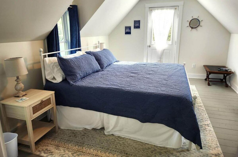 Bedroom 2, Eboleth House on Eggemoggin Reach!, Hancock