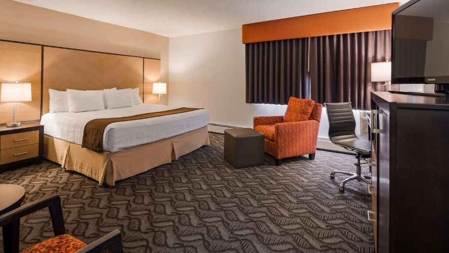 Bedroom 3, Days Inn by Wyndham Airdrie, Division No. 6