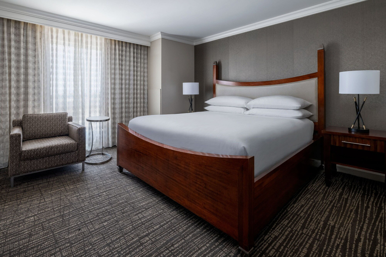 Bedroom 3, Marriott Macon City Center, Bibb