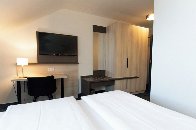 Bedroom 2, Taste Smart Hotel Lampertheim, Bergstraße