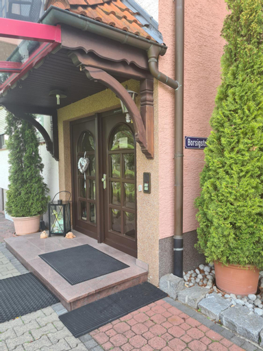 Exterior & Views 1, Gastehaus Weber, Offenbach