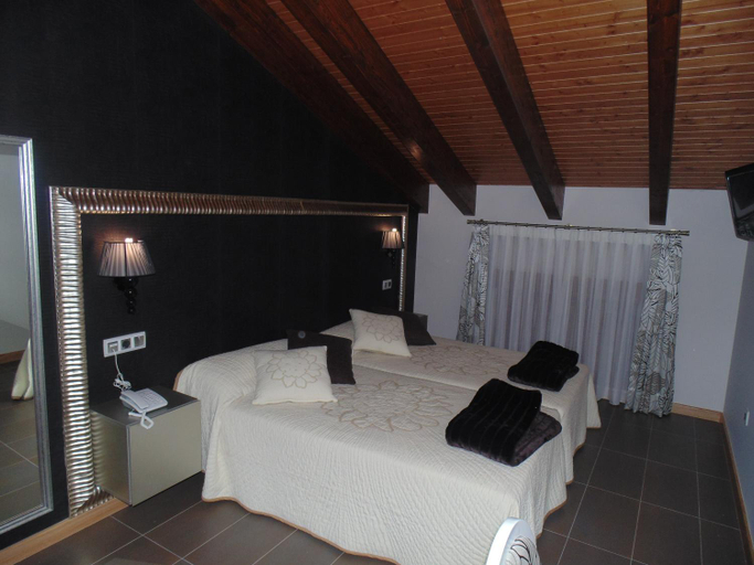 Bedroom 2, Hotel Ribera de Langa, Soria