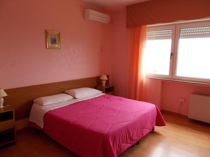 Bedroom, Hotel Maremonti, Foggia