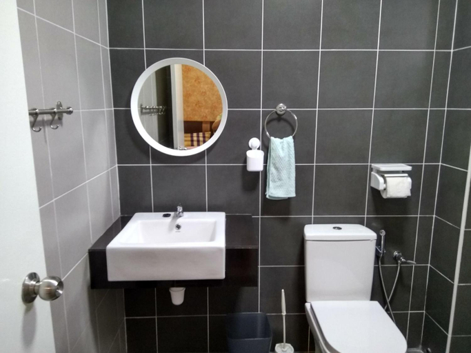 Bathroom 3, Premium Garden Home 17 @Golden Hills Pasar Malam, Cameron Highlands